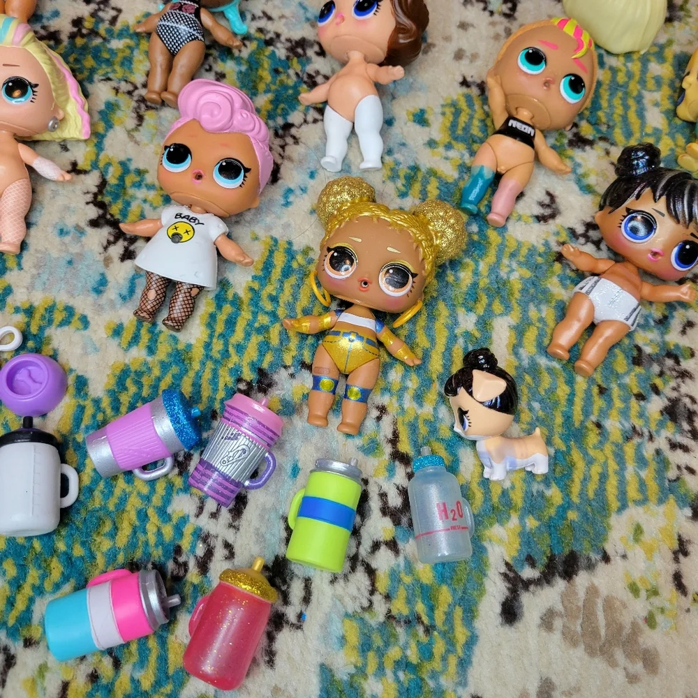 LOL Surprise Various Pieces Lots Of 9 Dolls Plus Baby + Dog + Accessories‎